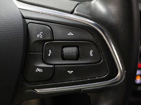 Used 2024 Buick Envista Sport Touring w/ Convenience I Package FWD image 23