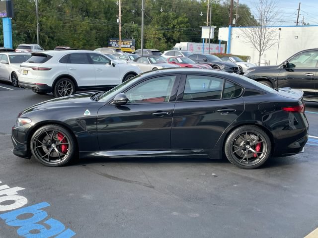 Used 2021 Alfa Romeo Giulia Quadrifoglio RWD image 14