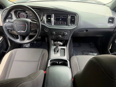 Used 2019 Dodge Charger SXT RWD image 36