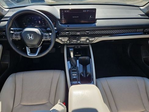 Used 2023 Honda Accord Touring image 16