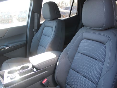 New 2026 Chevrolet Equinox LT w/ Safety and Technology Package image 9