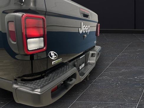 Used 2022 Jeep Gladiator Overland w/ Popular Equipment Package image 33