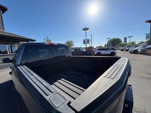Used 2017 Ford F150 XLT AWD/4WD image 10