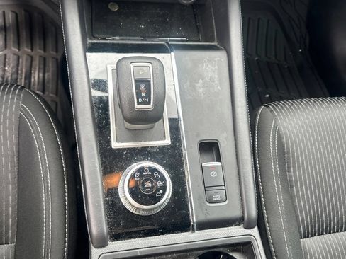 Used 2024 Mitsubishi Outlander ES FWD image 9