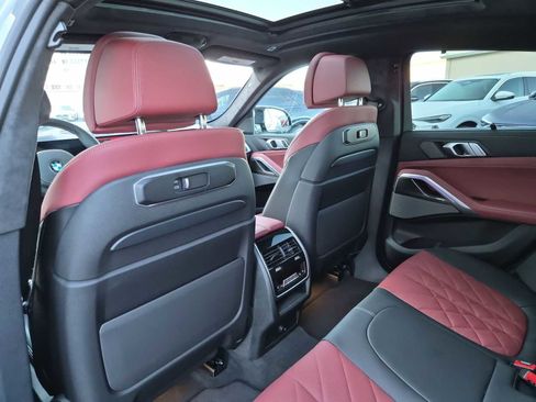 Used 2024 BMW X6 M60i image 17