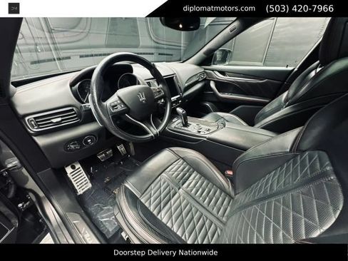 Used 2019 Maserati Levante GranSport AWD/4WD image 17