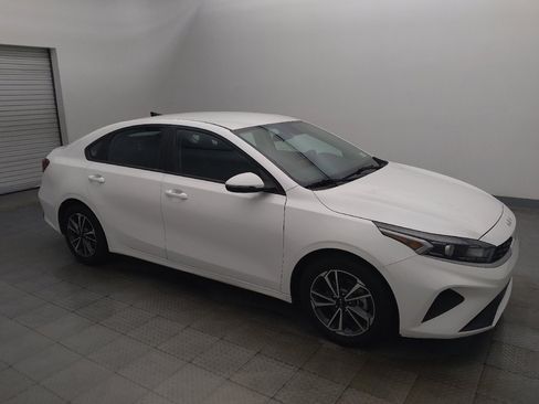 Used 2022 Kia Forte LXS w/ LXS Technology Package FWD image 11