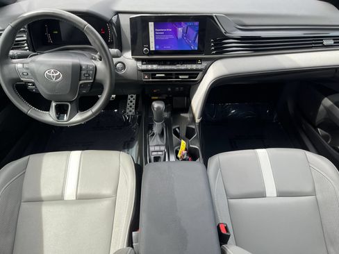 Used 2025 Toyota Camry SE AWD/4WD image 24
