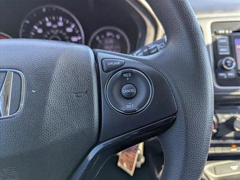 Used 2022 Honda HR-V LX image 14