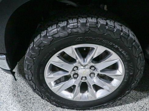 Used 2019 Chevrolet Silverado 1500 LTZ w/ LTZ Plus Package AWD/4WD image 11