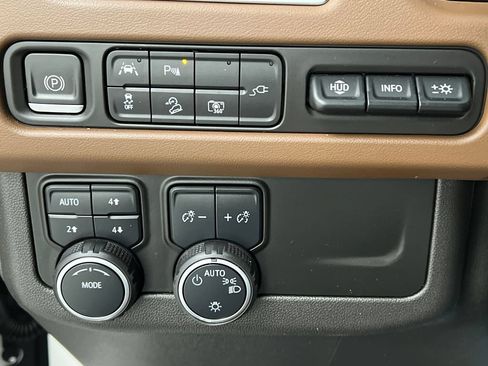Used 2022 Chevrolet Tahoe High Country AWD/4WD image 54