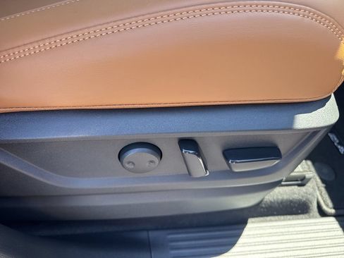 New 2026 Nissan Armada SL w/ Captain's Chari Seat Package RWD image 22