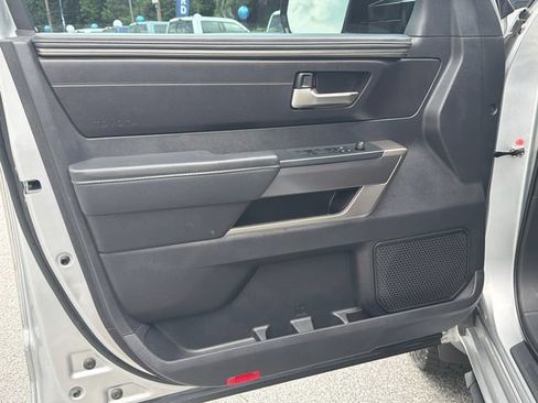 Used 2022 Toyota Tundra SR5 w/ SR5 Convenience Package AWD/4WD image 12