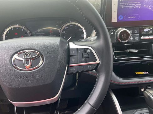 Used 2023 Toyota Highlander XSE AWD/4WD image 24