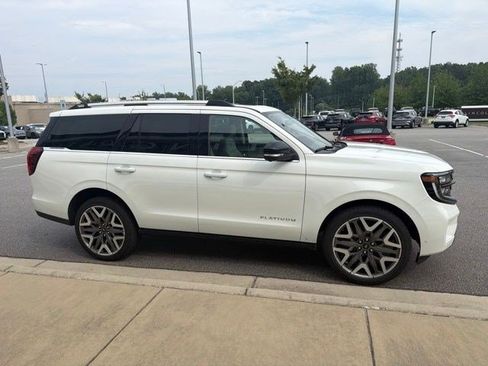 Used 2025 Ford Expedition Platinum w/ Platinum Ultimate Package AWD/4WD image 22