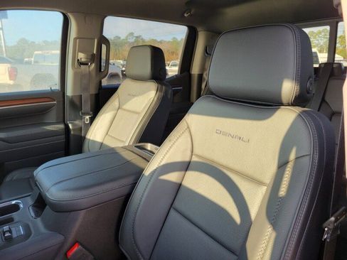 Used 2025 GMC Sierra 1500 Denali w/ Technology Package image 12