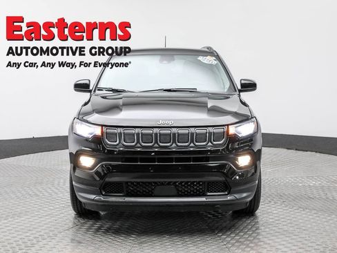 Used 2022 Jeep Compass Latitude w/ Sun and Sound Group image 2