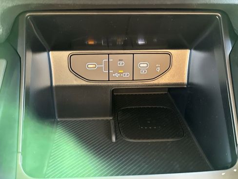 Used 2025 Kia Sorento S w/ Panoramic Sunroof Package image 28