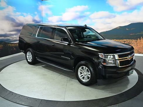 Used 2018 Chevrolet Suburban LT image 1