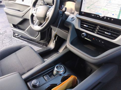 New 2026 Ford Explorer Active RWD image 29