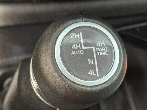 Used 2022 Jeep Wrangler Unlimited Sahara w/ Cold Weather Group AWD/4WD image 24