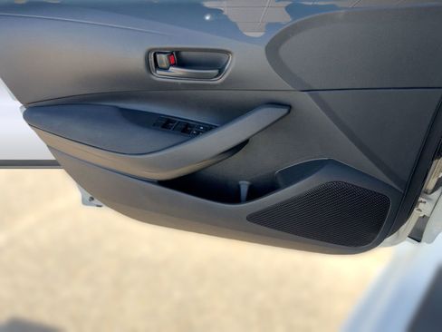 Used 2022 Toyota Corolla LE image 20