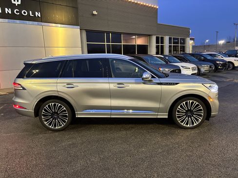 Used 2020 Lincoln Aviator Black Label w/ Dynamic Handling Package image 8
