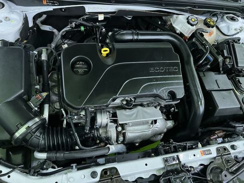 Used 2023 Chevrolet Malibu LT FWD image 29
