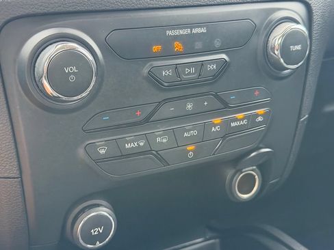 Used 2019 Ford Ranger XLT w/ Equipment Group 301A Mid RWD image 18