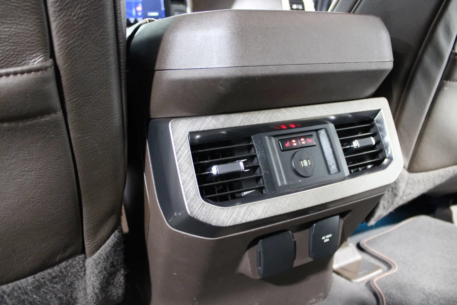 Used 2023 Ford F250 King Ranch w/ Tremor Off-Road Package AWD/4WD image 5