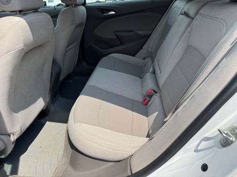Used 2017 Chevrolet Cruze LT FWD image 11