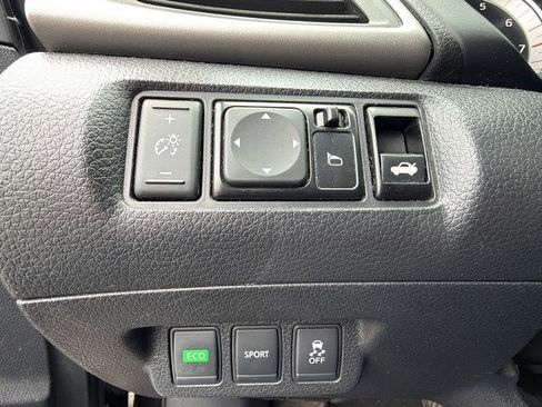 Used 2014 Nissan Sentra SR FWD image 19