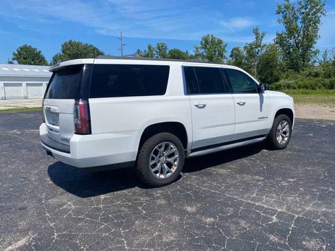 Used 2015 GMC Yukon XL SLT w/ HD Trailering Package AWD/4WD image 7
