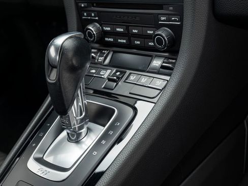 Used 2018 Porsche 911 Carrera image 23