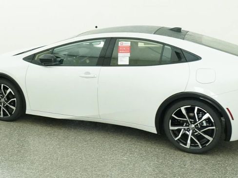 New 2026 Toyota Prius Plug-In Hybrid image 4