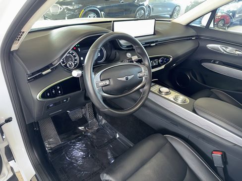 Used 2023 Genesis GV70 2.5T w/ Advanced Package image 20