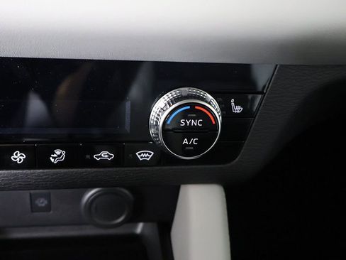 New 2025 Mitsubishi Outlander SE AWD/4WD image 51