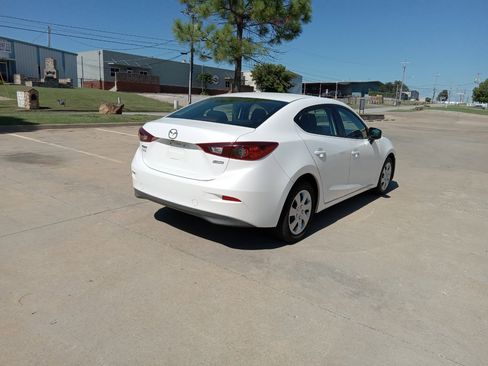 Used 2016 MAZDA MAZDA3 i Sport image 3