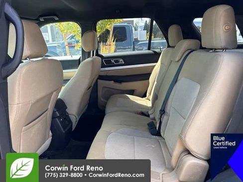 Used 2017 Ford Explorer XLT w/ Equipment Group 201A AWD/4WD image 13
