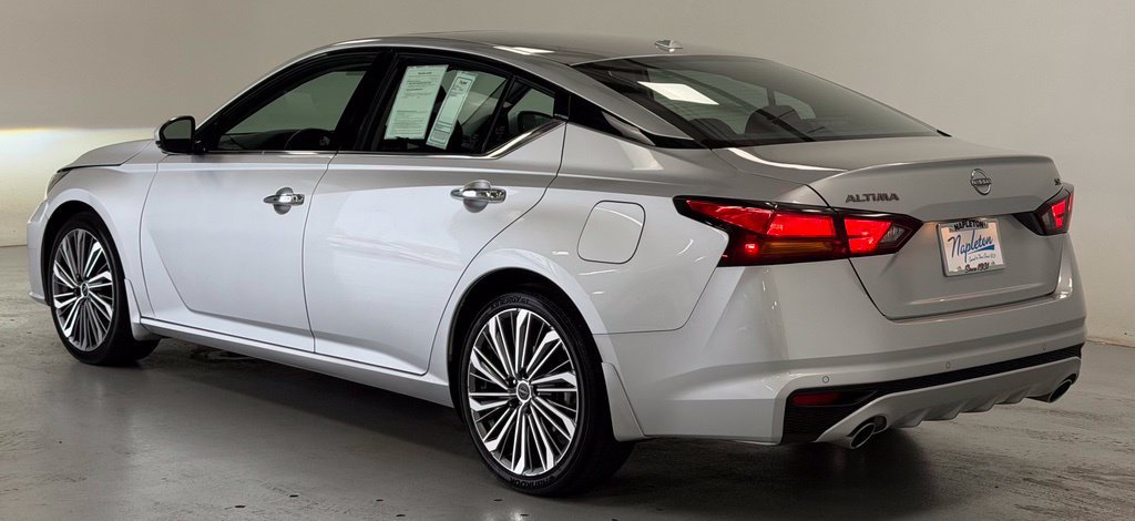 Used 2024 Nissan Altima 2.5 SL FWD image 4