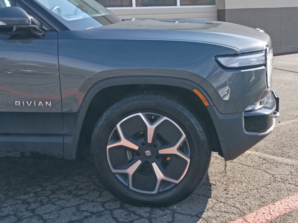 Used 2023 Rivian R1T Adventure Dual AWD/4WD image 2