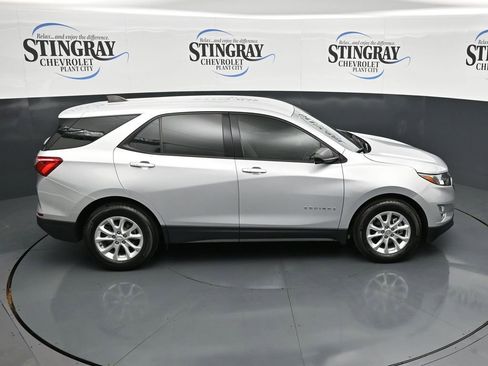 Used 2019 Chevrolet Equinox LS image 16