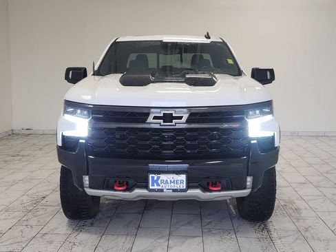Used 2022 Chevrolet Silverado 1500 ZR2 w/ Technology Package AWD/4WD image 2