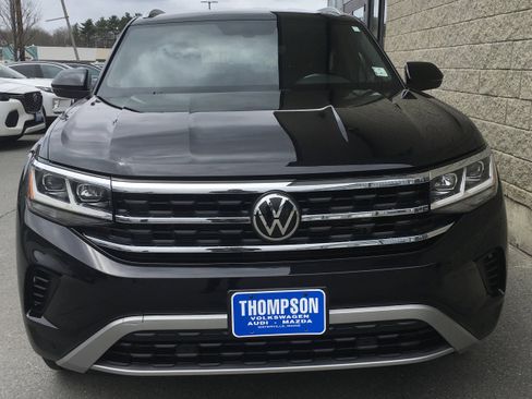 Certified 2020 Volkswagen Atlas Cross Sport SE w/ Towing Package AWD/4WD image 2