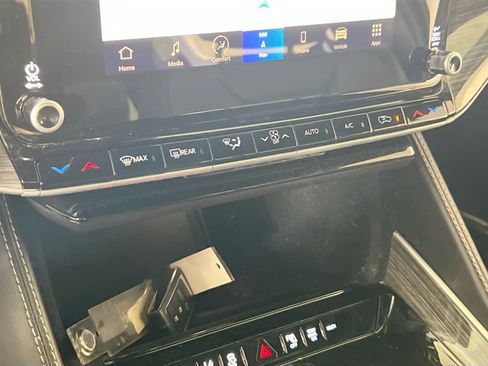 Used 2022 Jeep Wagoneer Series II image 16