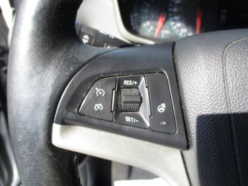 Used 2018 Chevrolet Sonic Premier FWD image 15