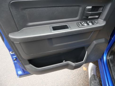 Used 2017 RAM 1500 Express image 17