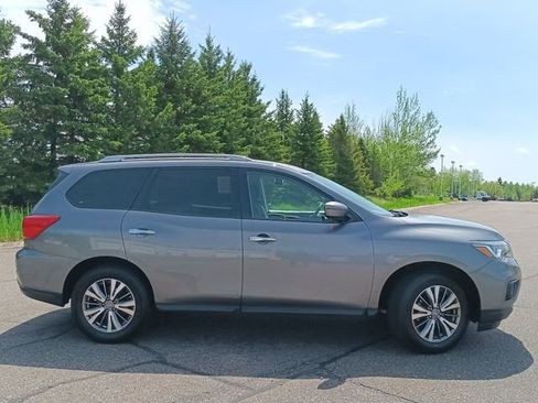 Used 2019 Nissan Pathfinder SV AWD/4WD image 20