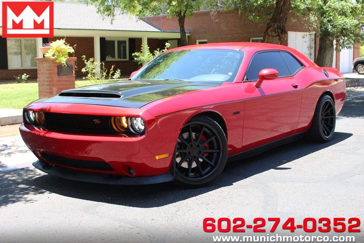 Used 2013 Dodge Challenger R/T w/ Sound Group II RWD image 1