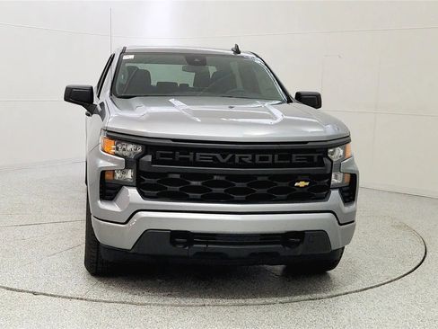 Used 2024 Chevrolet Silverado 1500 Custom image 2